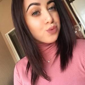 Meet your Posher, Emily